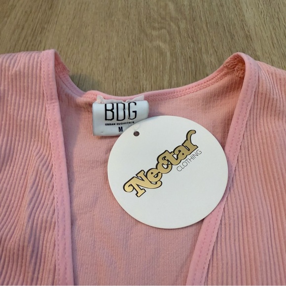 NWT BDG Medium Pink Ribbed Crop Top - Picture 4 of 5